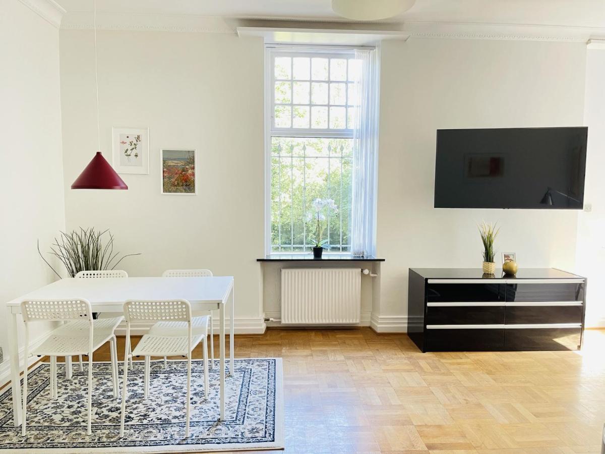 Aday - Aalborg Mansion - Open Bright Apartment With Garden Ngoại thất bức ảnh