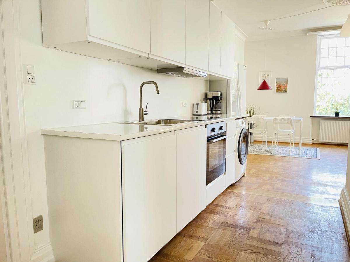 Aday - Aalborg Mansion - Open Bright Apartment With Garden Ngoại thất bức ảnh