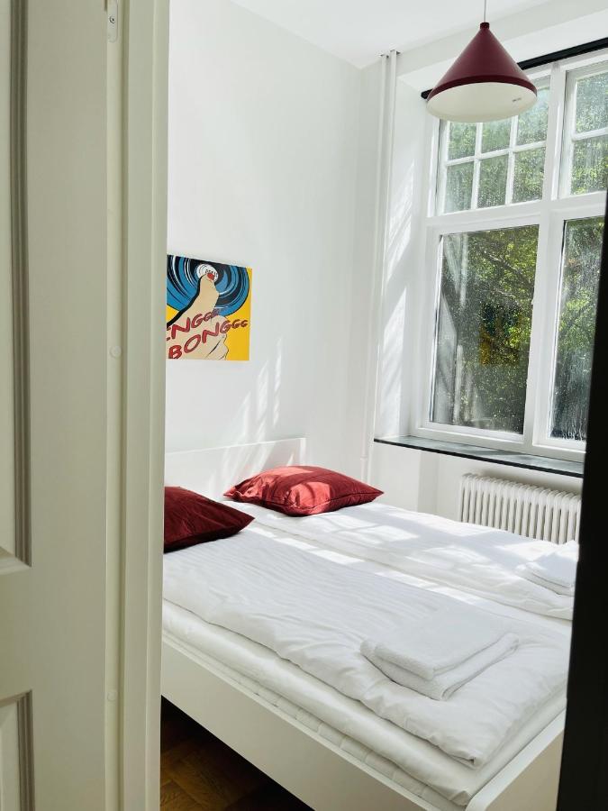 Aday - Aalborg Mansion - Open Bright Apartment With Garden Ngoại thất bức ảnh